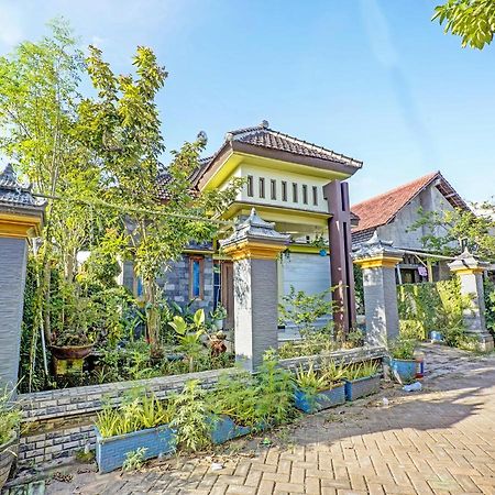 Oyo Homes 91142 Desa Wisata Alam Gosari Gresik Екстериор снимка