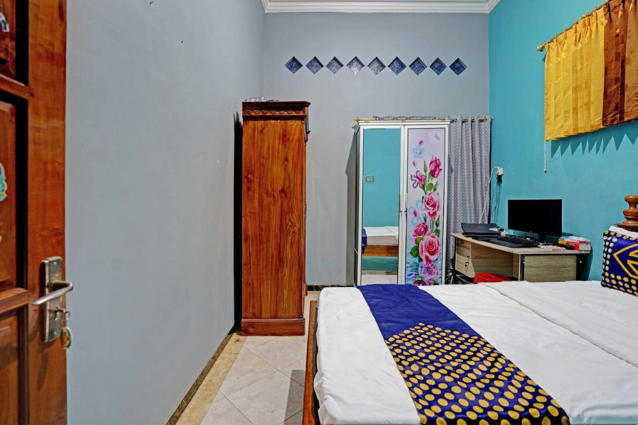 Oyo Homes 91142 Desa Wisata Alam Gosari Gresik Екстериор снимка